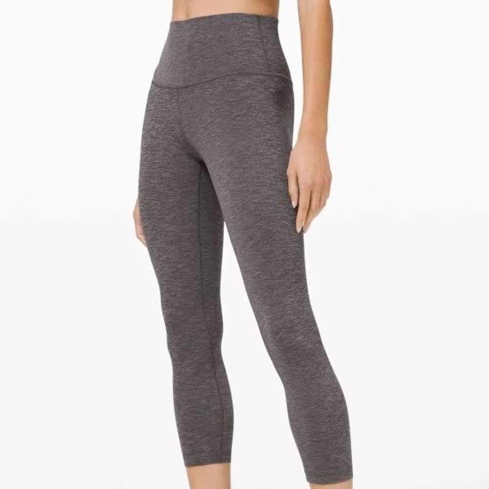 Lulu Lemon Gray align crop leggings size 4